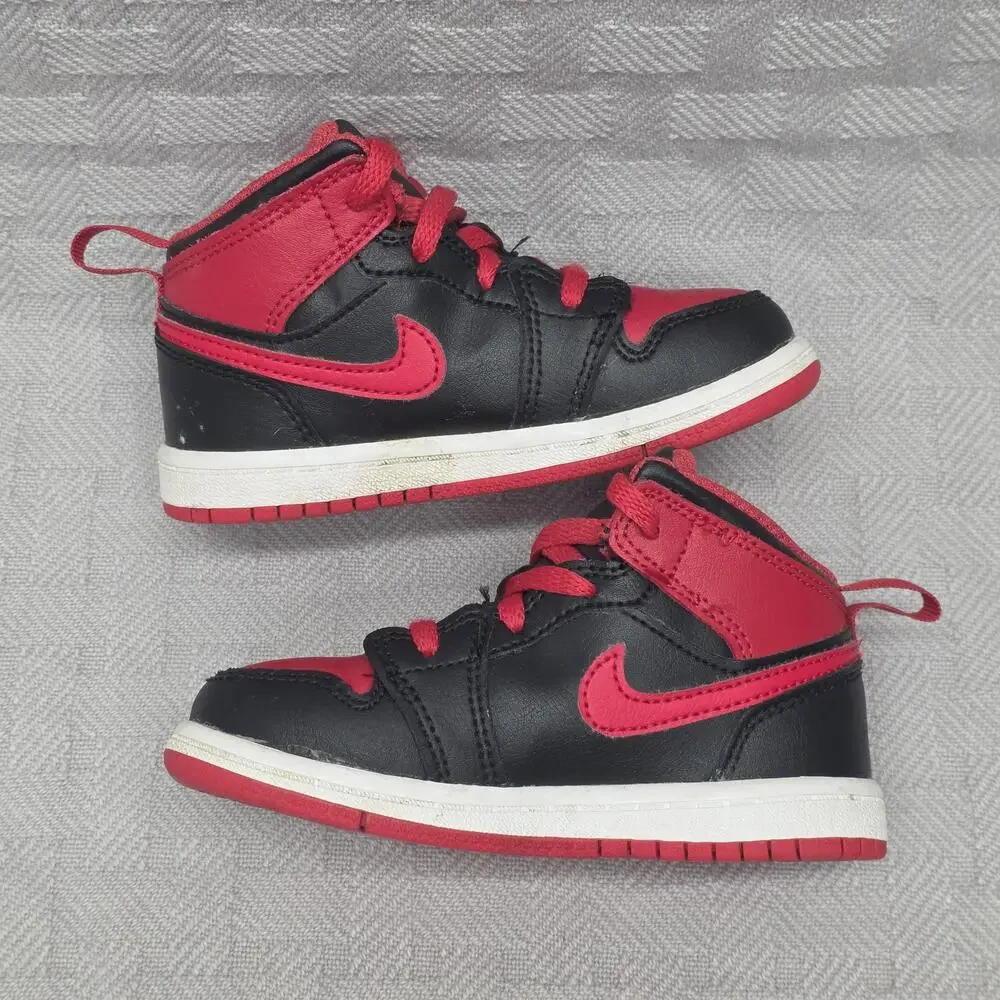 Nike Air Jordan 1 Mid Alternate Bred Child Size 8C DQ8425-060 Red